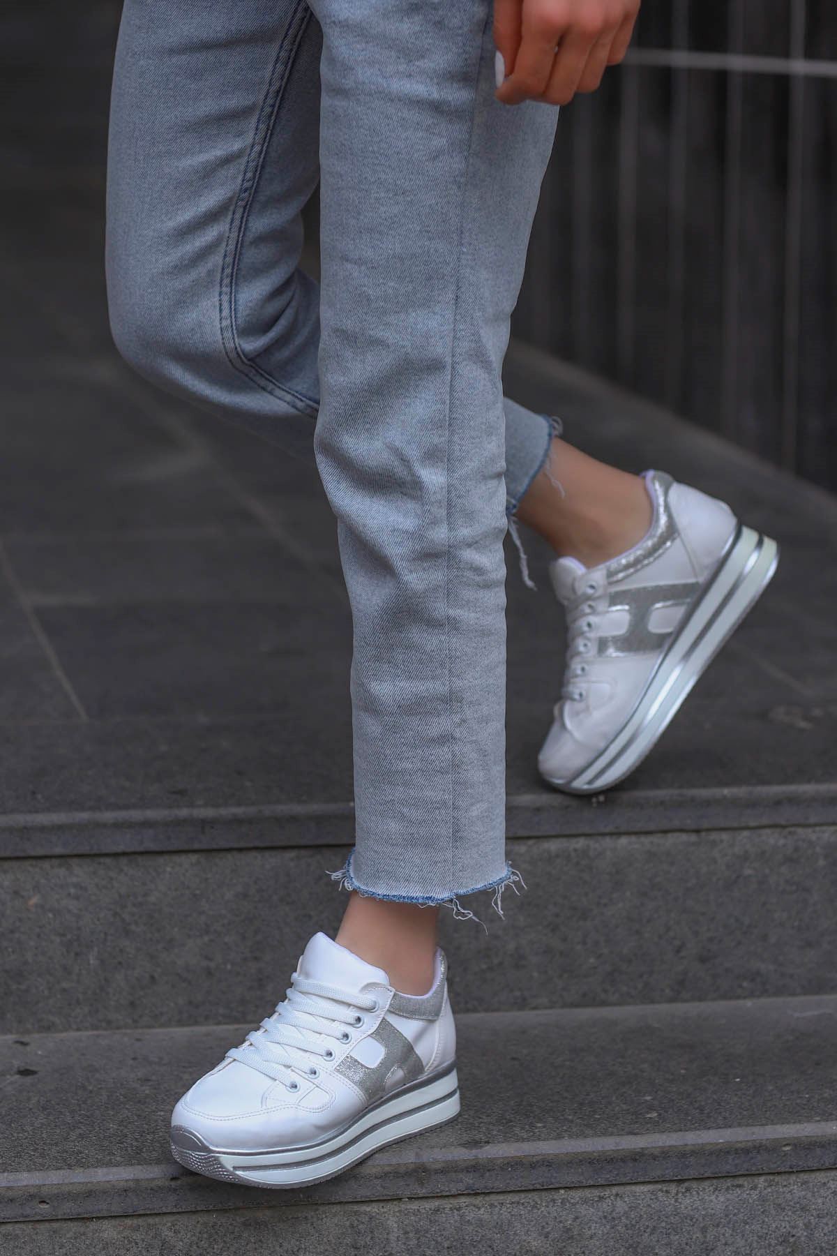 Sofia Spor Ayakkabı Beyaz Gümüş Detay