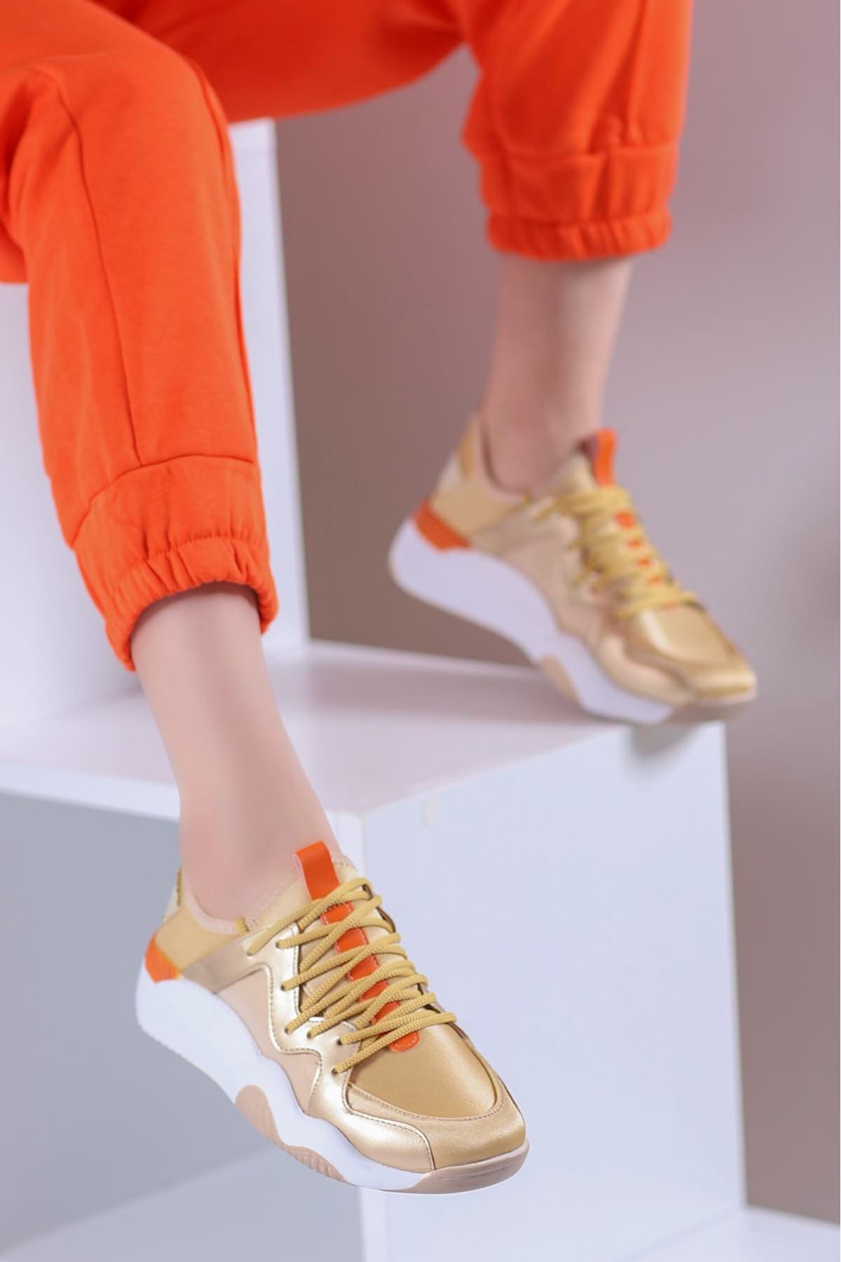 Perla Spor Ayakkabı Gold