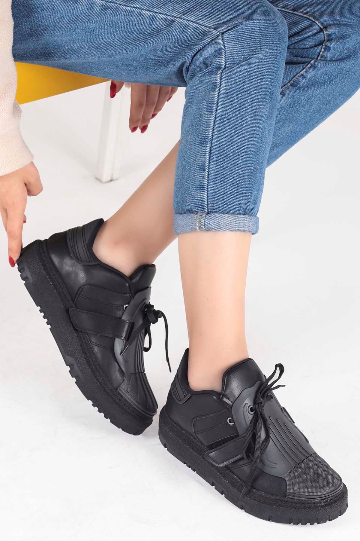 Vonder Lastik Detaylı Cırtlı Bağcıklı Spor Ayakkabı Siyah