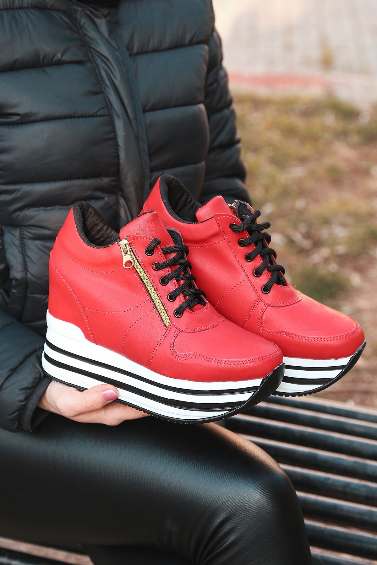 Frapan-Gizli Topuk Spor Ayakkabı Kırmızı Deri