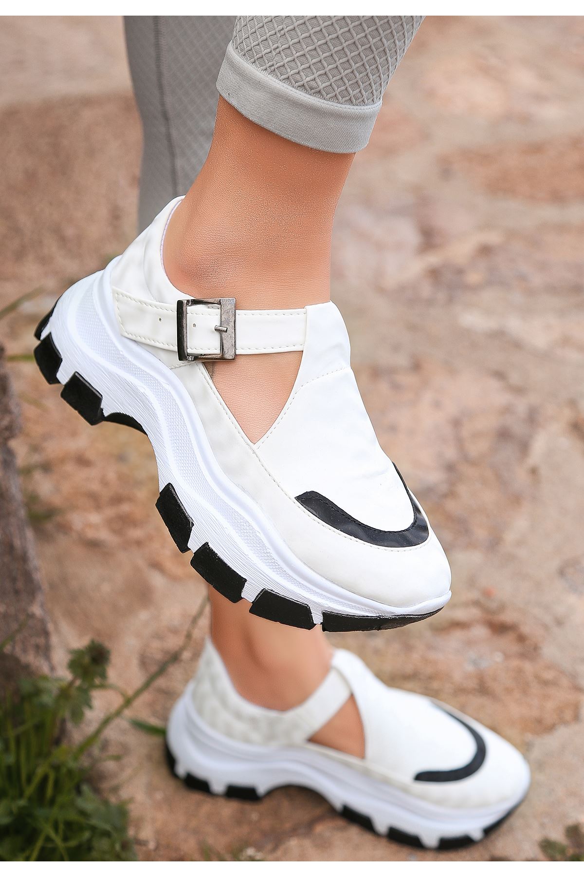 Sanix Tokalı Spor Ayakkabı Beyaz Siyah Taban