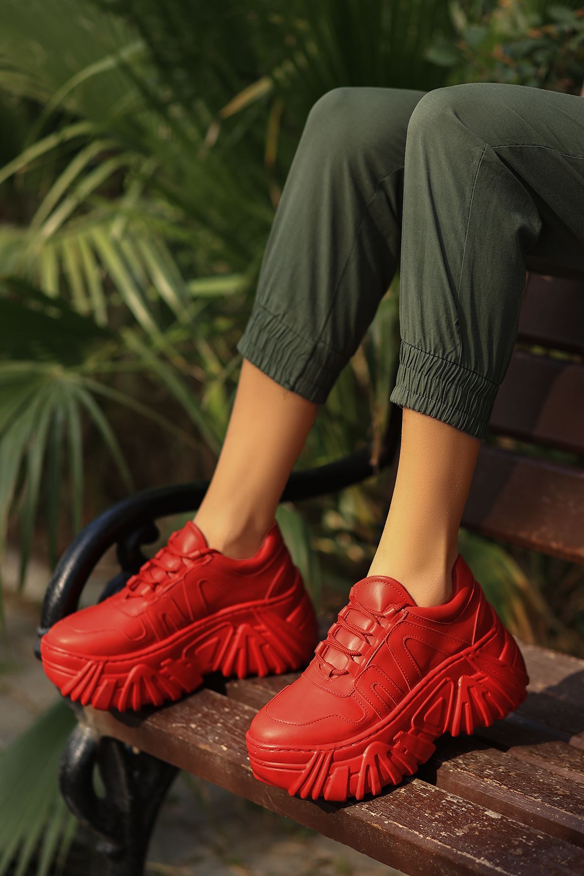 Garen Tabanlı Spor Ayakkabı Kırmızı
