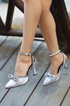 Clean Taşlı Kemerli Seten Stiletto Gri